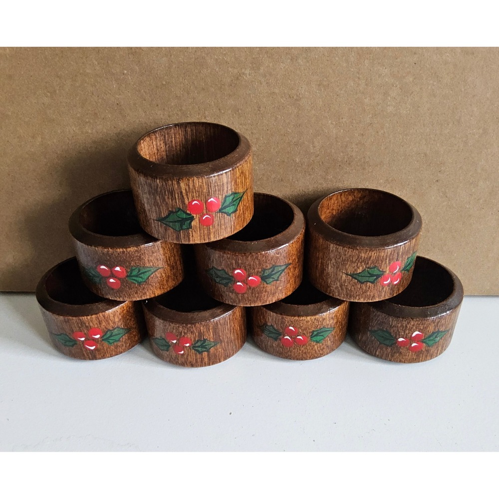Vintage Wood Holly Christmas Napkin Rings Set‎ of 8 Hand Painted Rustic Decor